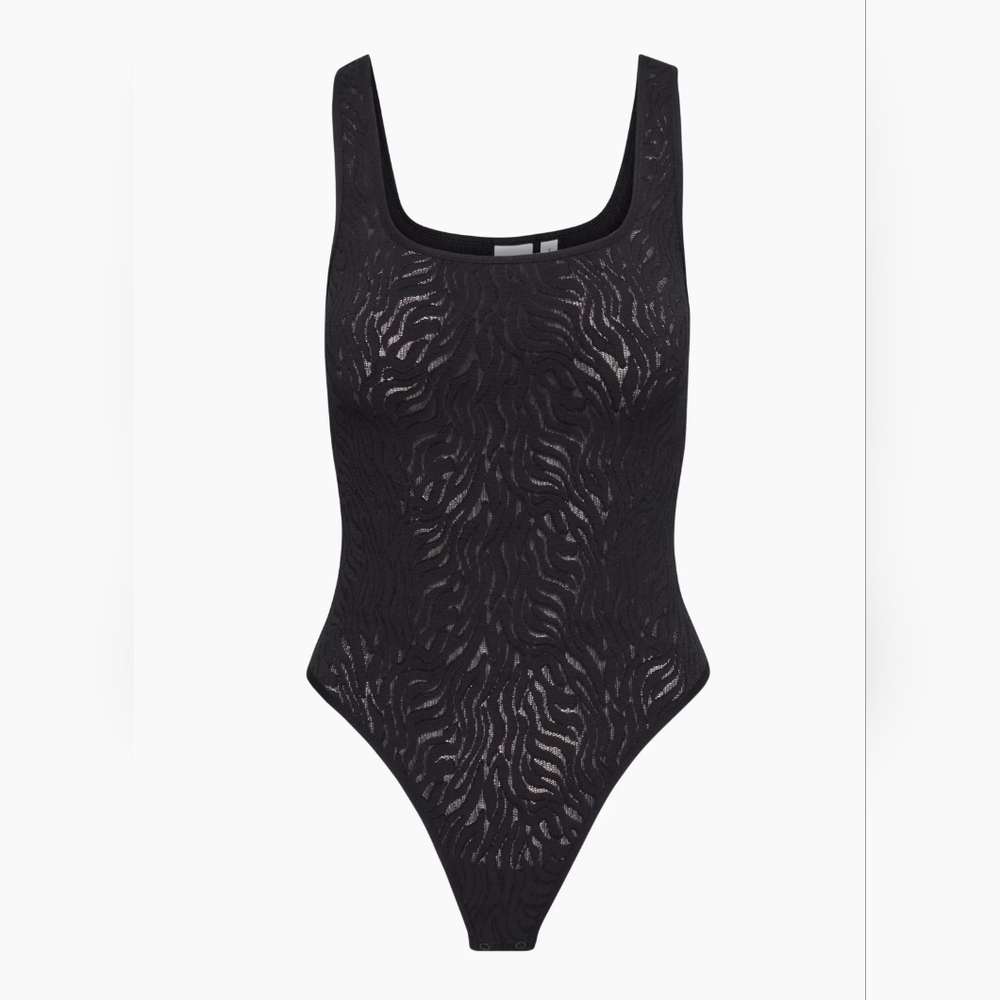 Babaton Black Textured Scoop Neck Bodysuit